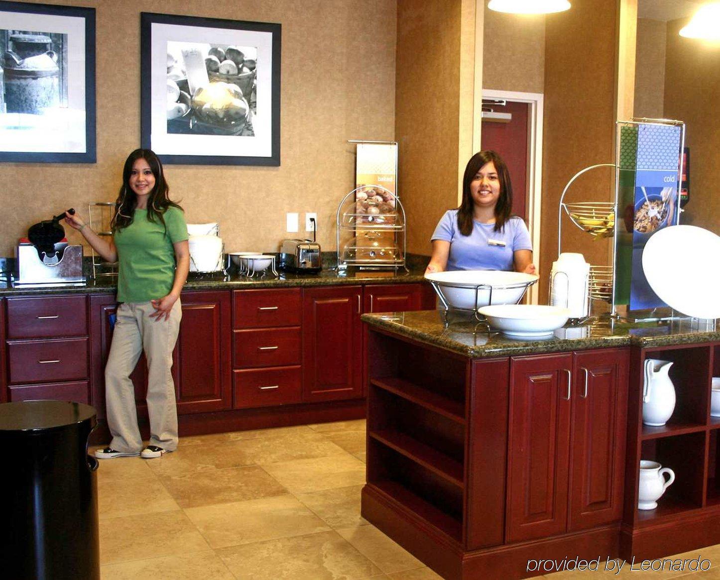 Hampton Inn Tremonton Restoran gambar